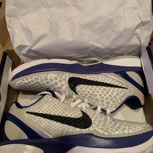 Size 13 Nike Kobe zoom